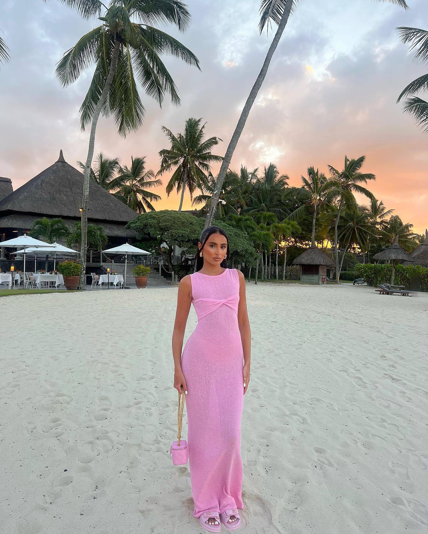 Adera | Streamlined Glow Dress