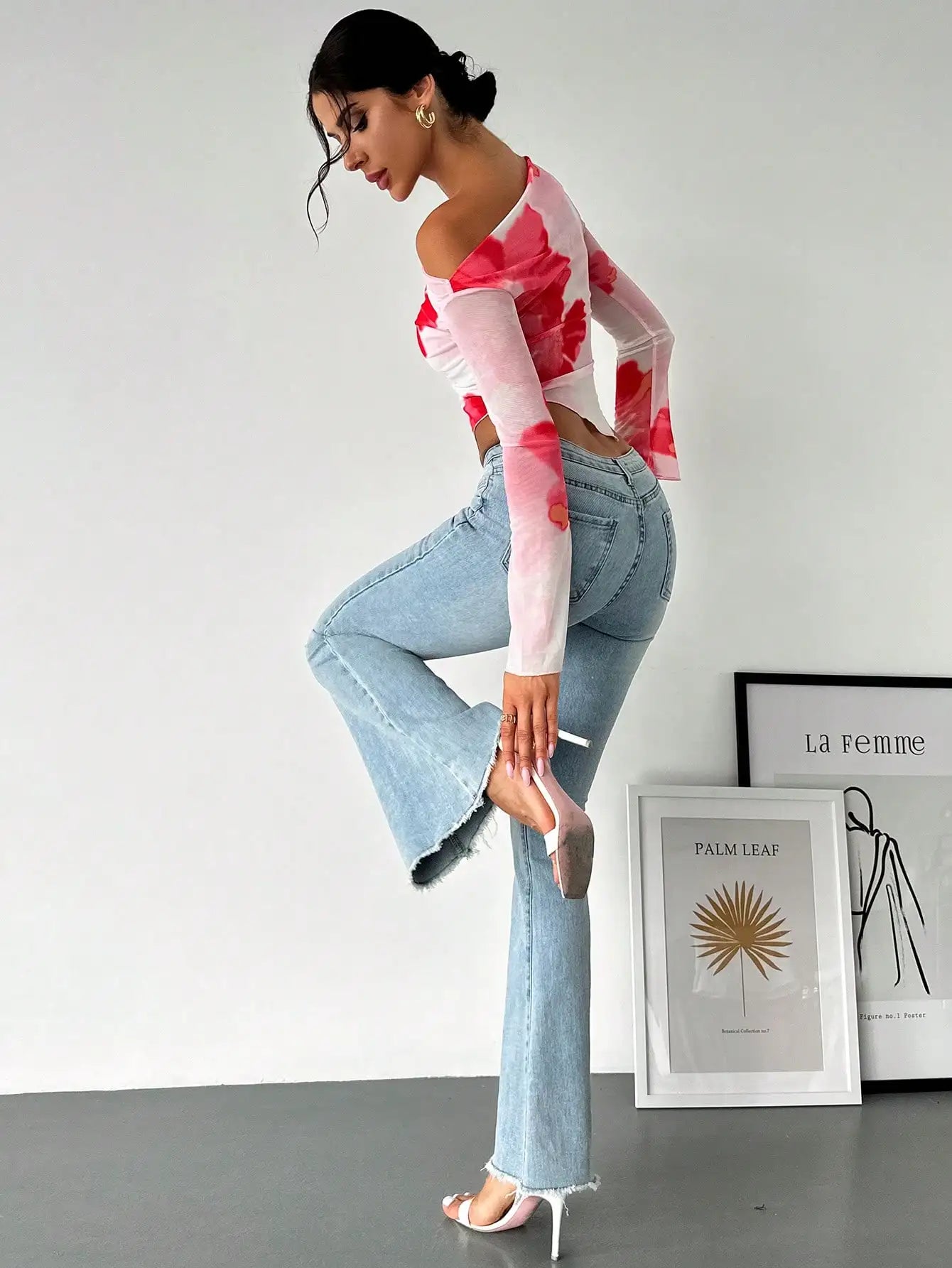 Beatriz | Bold Print Diagonal Mesh Top